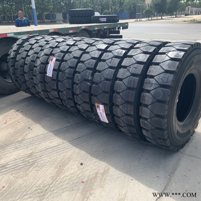 1200R20轮胎 足球块 矿山中花1200R20卡车轮胎图4