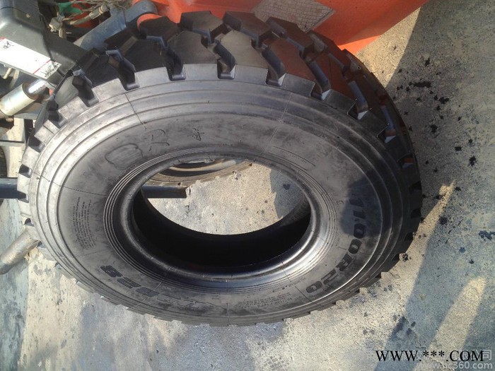 1100r20轮胎  人字轮胎  卡车货车轮胎  **轮胎  质量保证 **图2
