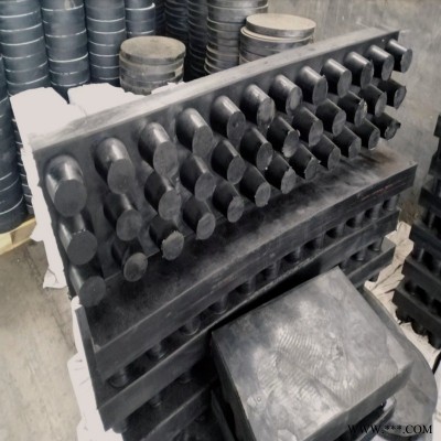钉型氯丁橡胶减震板 橡胶减震垫板  橡胶垫块 保质保量  定制 龙翔 支持定制