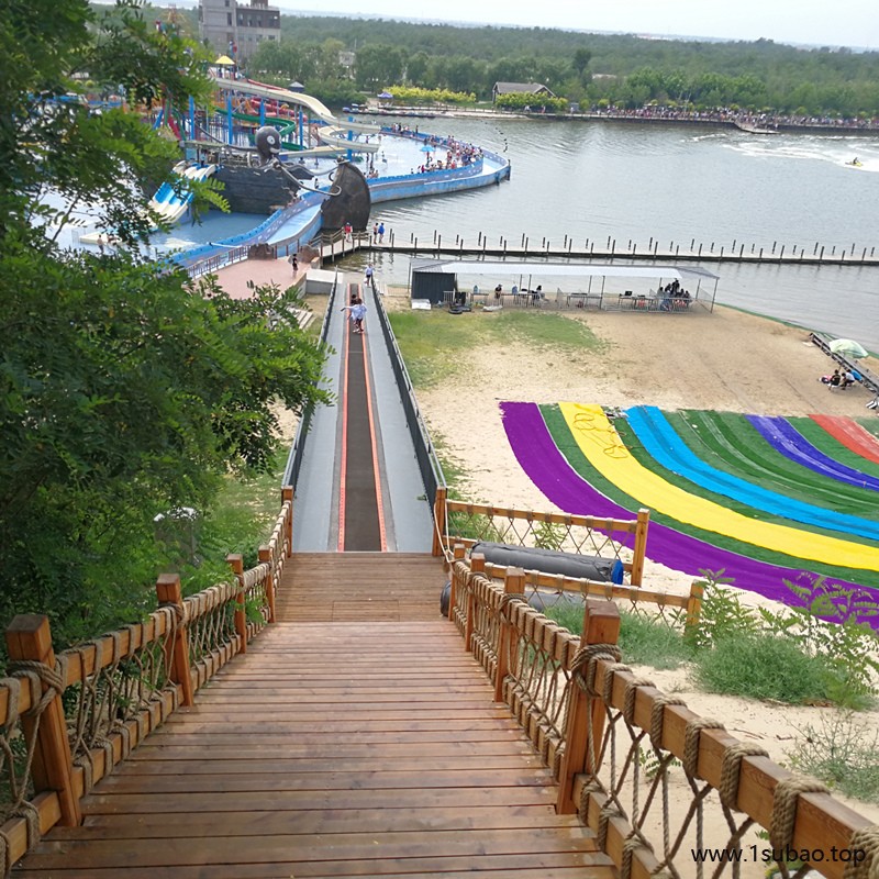 安装输送带魔毯的坡度特点 雪场爬坡电梯设备售价图2