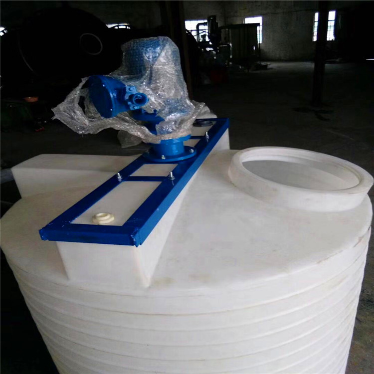 2吨柠檬酸计量罐  祥盛2000L有机溶剂储存桶 2立方雨水收集加药罐
